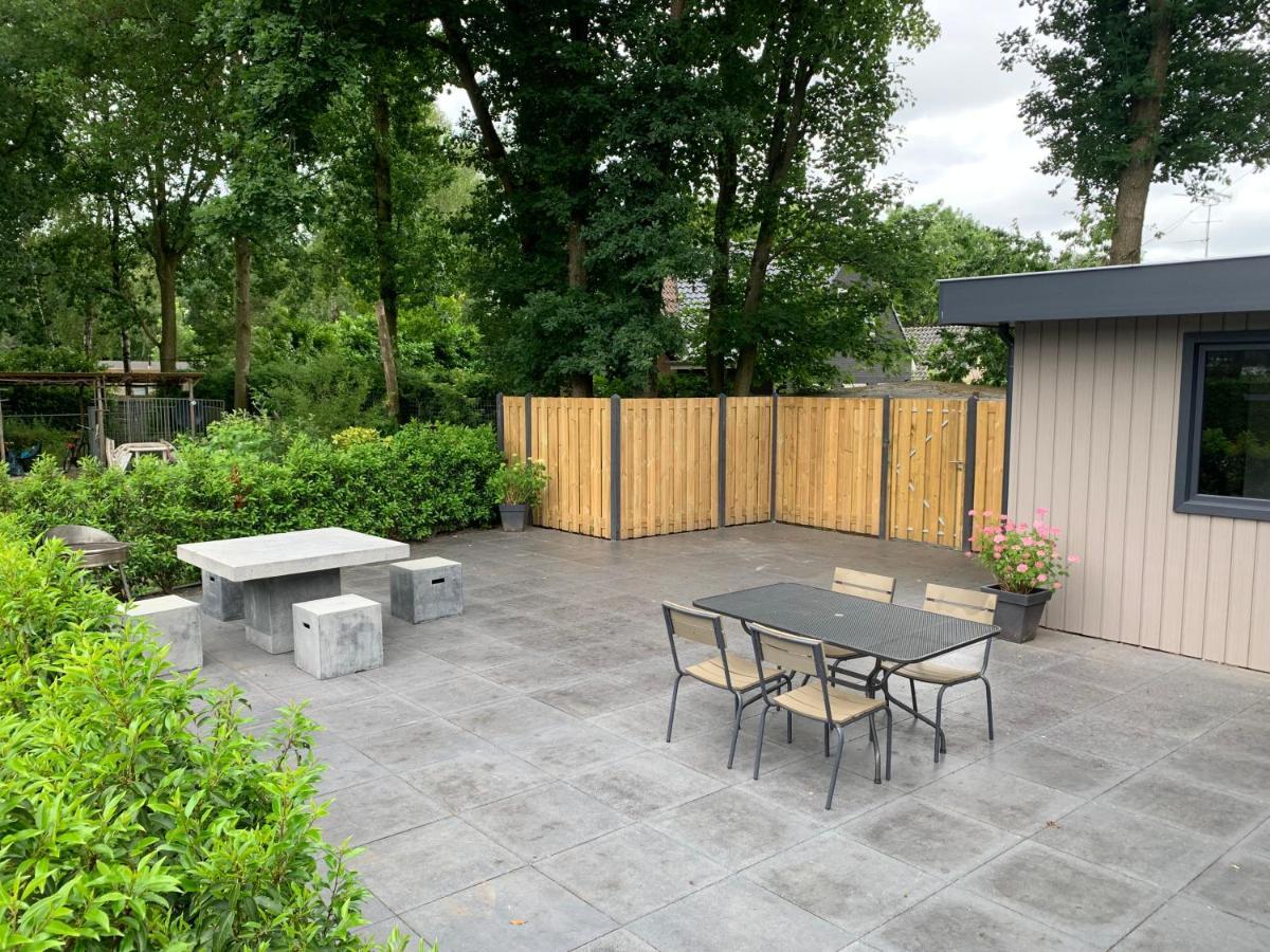 Chalet Moderna Putten Esterno foto